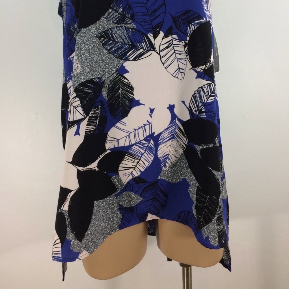 🆕V-Neck Floral Hi-Low Tank Top - Picture 3 of 5